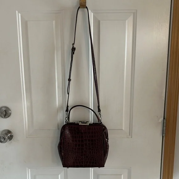 Patricia Nash Crocodile-Embossed Handbag - Picture 1 of 6